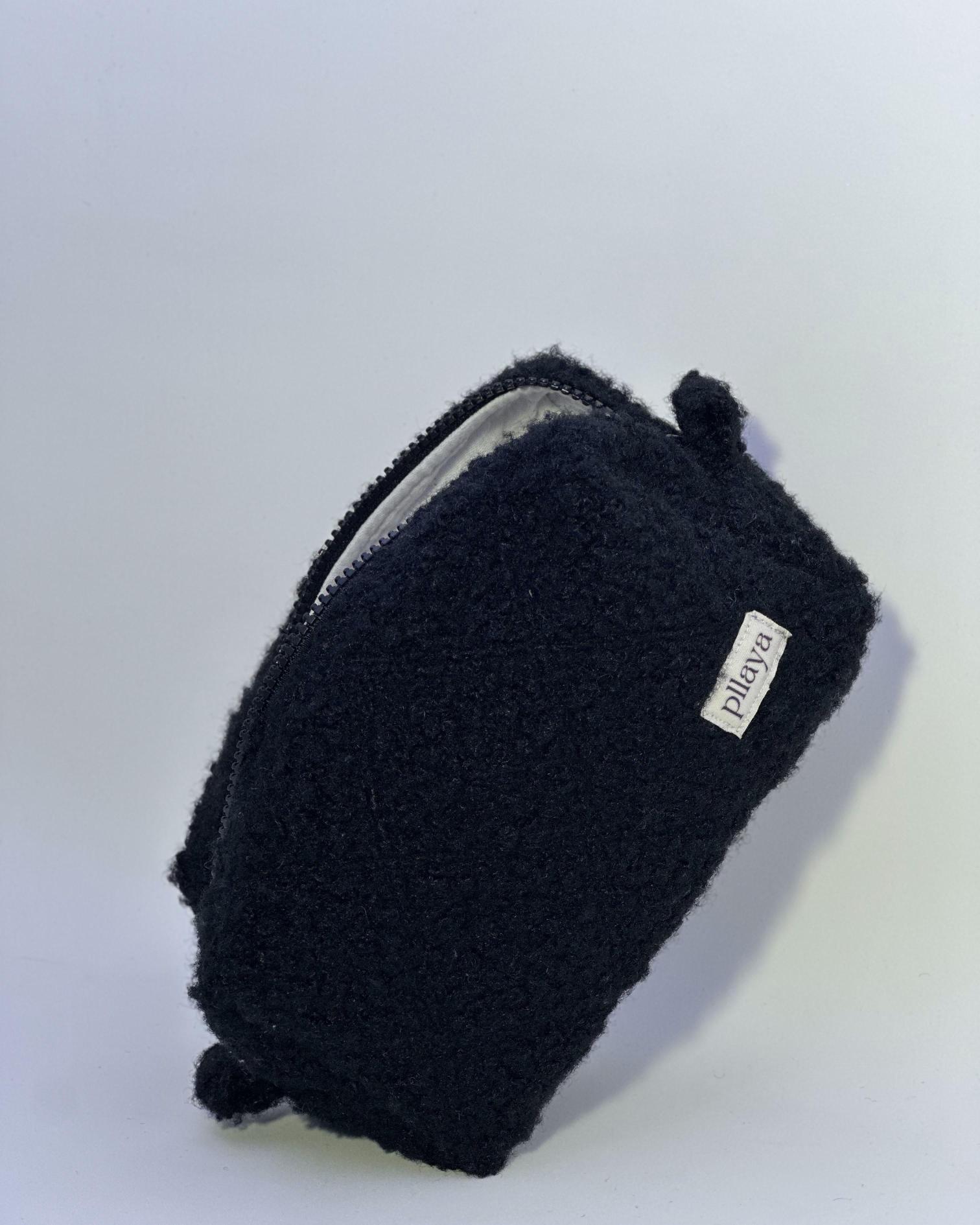 Siyah%20Teddy%20Makyaj%20Çantası